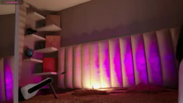 Snapshot of Megan_mooree_ chatting on 01.13.26 Megan mooree online show from 01.13.26