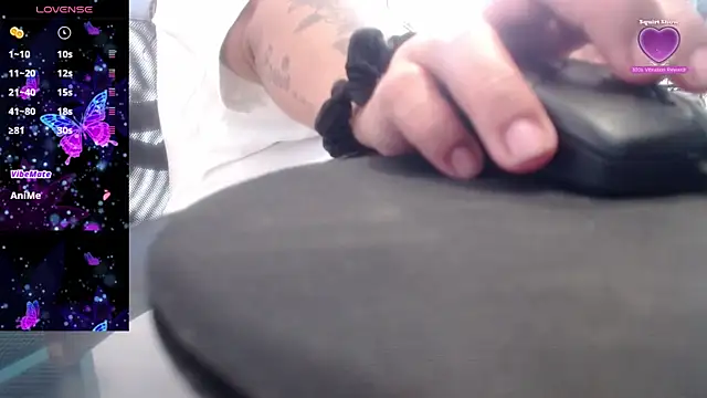 Gabycutee online show from 10.19.25