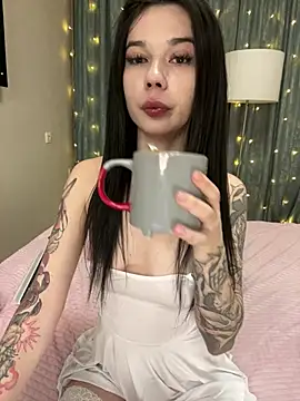 Snapshot of Vika_Gray chatting on 03.19.25 Vika Gray online show from 03.19.25