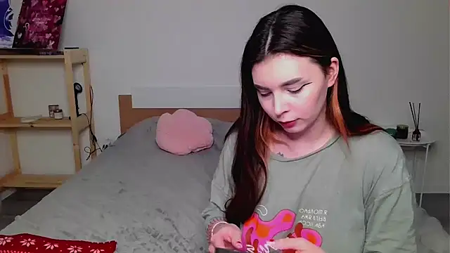 peaachybabe   online show from 03.13.25