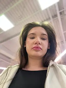 Snapshot of Holly_Molii chatting on 12.08.24 Holly Molii online show from 12.08.24