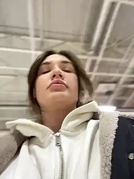 Snapshot of Holly_Molii chatting on 01.08.25 Holly Molii online show from 01.08.25