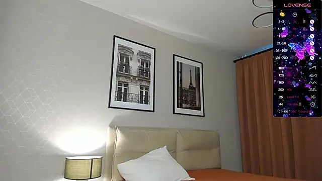 Snapshot of Holly_Molii chatting on 09.29.25 Holly Molii online show from 09.29.25