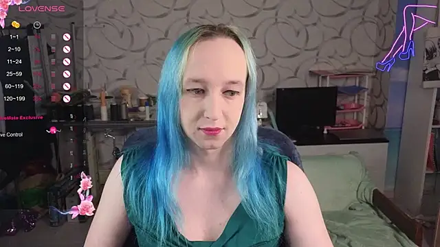 SexyTrixyLove online show from 09.23.25