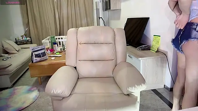 Snapshot of Bunny_Tutu chatting on 01.23.25 Bunny Tutu online show from 01.23.25