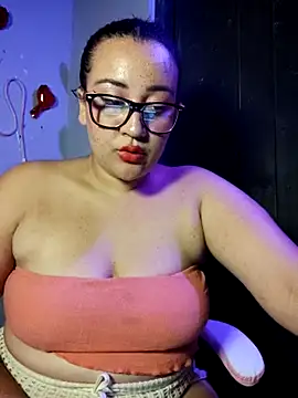 alexxaa96 online show from 02.13.25