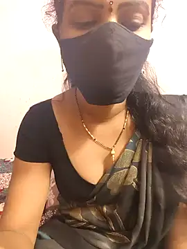 Snapshot of tina_rosy chatting on 12.10.24 tina rosy online show from 12.10.24