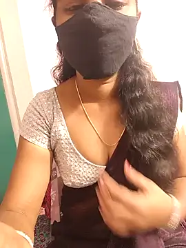 Snapshot of tina_rosy chatting on 01.18.25 tina rosy online show from 01.18.25