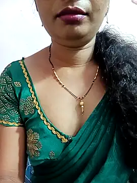 Snapshot of tina_rosy chatting on 02.12.25 tina rosy online show from 02.12.25