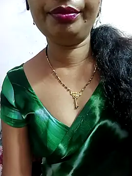 Snapshot of tina_rosy chatting on 03.18.25 tina rosy online show from 03.18.25