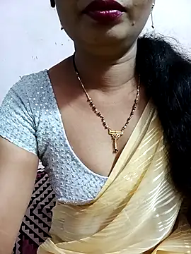 Snapshot of tina_rosy chatting on 03.19.25 tina rosy online show from 03.19.25