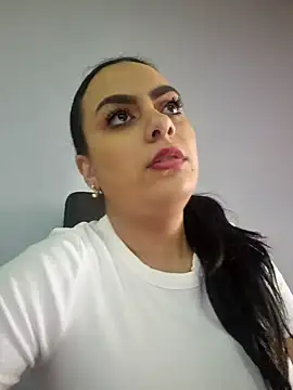 ElyzaIbarra online show from 02.09.25