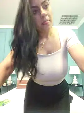 ElyzaIbarra online show from 02.12.25