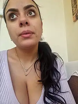 ElyzaIbarra online show from 02.13.25