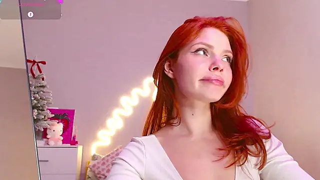 Snapshot of Red__Candy chatting on 01.21.25 Red Candy online show from 01.21.25