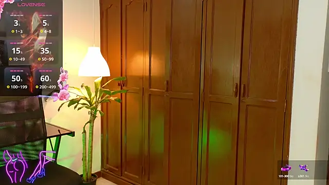 Snapshot of BrianaBrownn chatting on 09.18.25 BrianaBrownn online show from 09.18.25