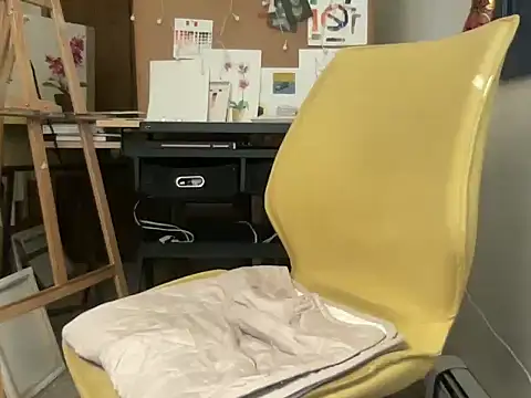 Snapshot of naughtyonbicycle chatting on 09.18.25 naughtyonbicycle online show from 09.18.25