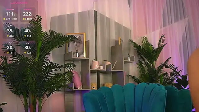 VivianneSteinX online show from 03.22.25