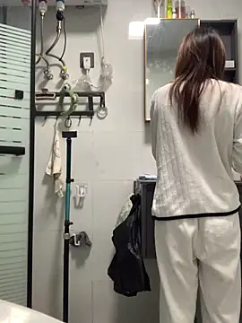 Aimeil online show from 04.04.26