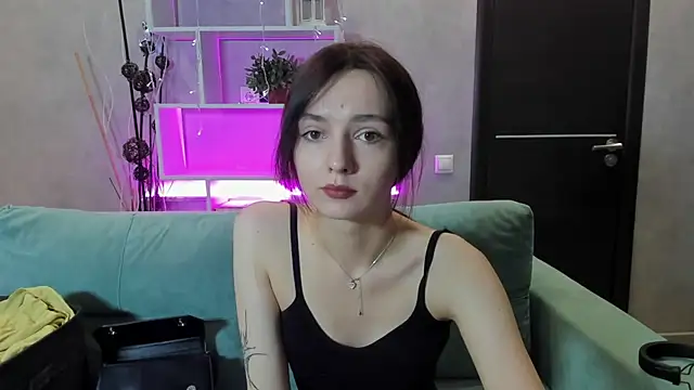 Kira Ke11y online show from 12.26.24