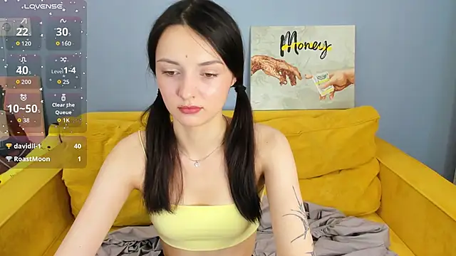 Kira Ke11y online show from 10.24.25