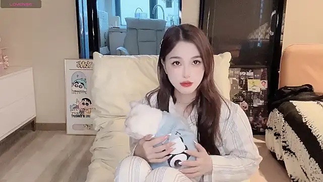 Neyllar online show from 12.26.24