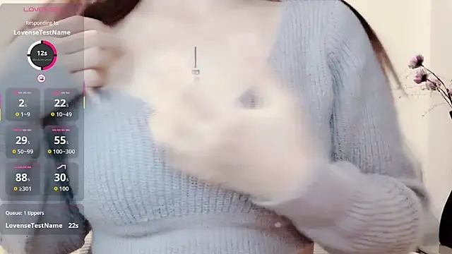 Snapshot of Neyllar chatting on 04.09.26 Neyllar online show from 04.09.26