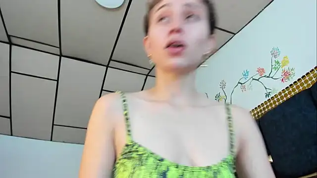 Snapshot of fulfill_fantasies1 chatting on 09.21.25 fulfill fantasies1 online show from 09.21.25