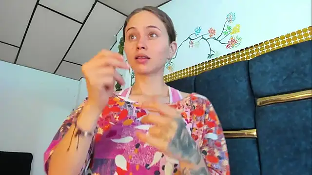 Snapshot of fulfill_fantasies1 chatting on 09.22.25 fulfill fantasies1 online show from 09.22.25