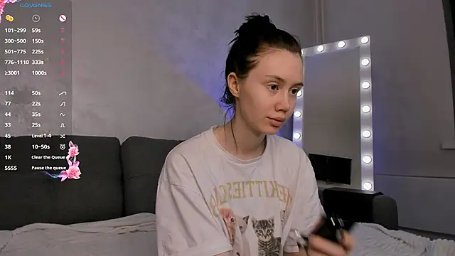 Snapshot of emilia_walton chatting on 12.10.24 emilia walton online show from 12.10.24