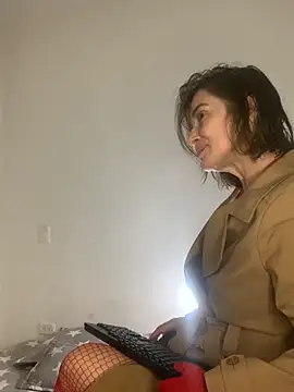 Liloo8923 online show from 10.13.25