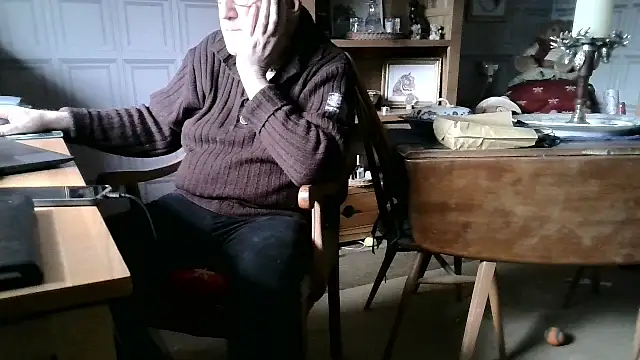Adamdaddybear online show from 01.18.25