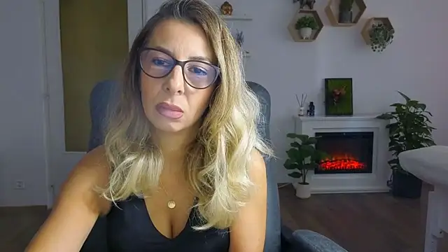 SukyGirl online show from 10.20.25