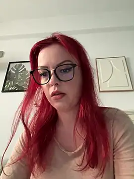 Snapshot of AylaRed chatting on 04.23.26 AylaRed online show from 04.23.26
