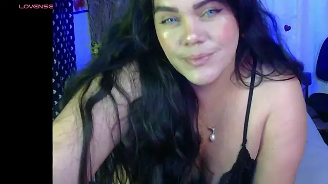 Snapshot of blue_angel33 chatting on 03.10.26 blue angel33 online show from 03.10.26