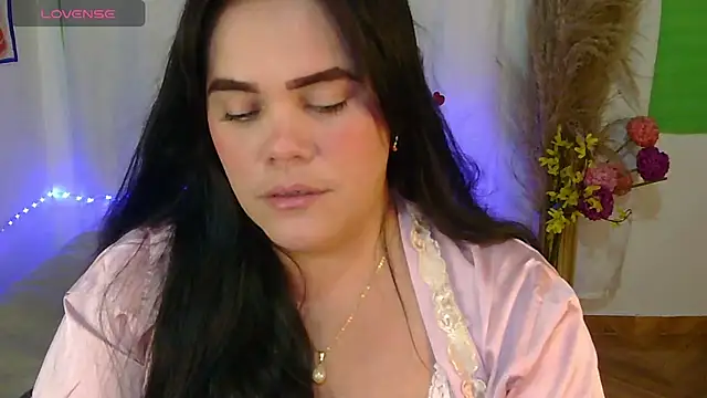 Snapshot of blue_angel33 chatting on 03.17.26 blue angel33 online show from 03.17.26