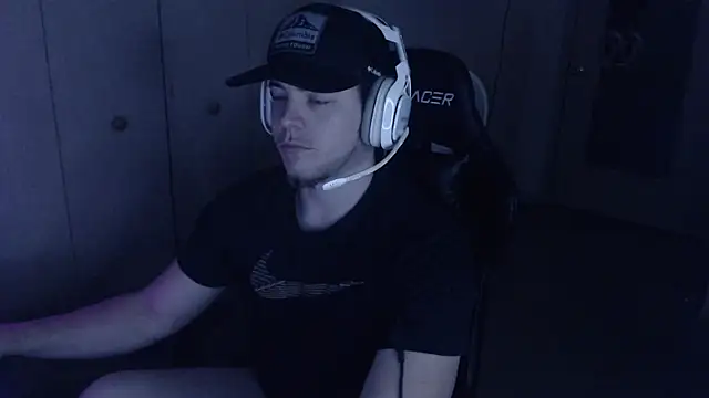 Snapshot of jtdaddy211997 chatting on 10.05.25 jtdaddy211997 online show from 10.05.25