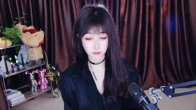 Snapshot of xiaoya666--baby chatting on 02.27.25 xiaoya666--baby online show from 02.27.25