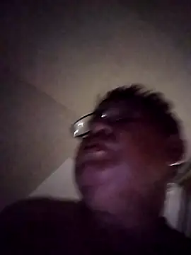 Snapshot of catatunboculion chatting on 10.18.25 catatunboculion online show from 10.18.25