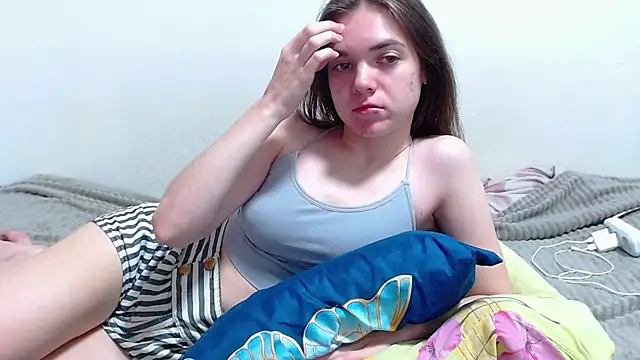 Snapshot of SallyMkn chatting on 09.12.25 SallyMkn online show from 09.12.25