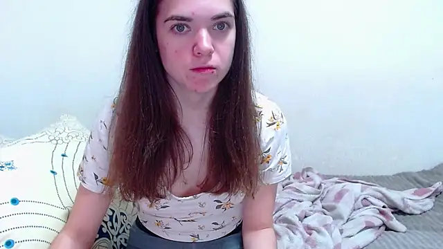 Snapshot of SallyMkn chatting on 09.13.25 SallyMkn online show from 09.13.25