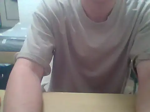 Snapshot of ray_yarray chatting on 10.17.25 ray yarray online show from 10.17.25