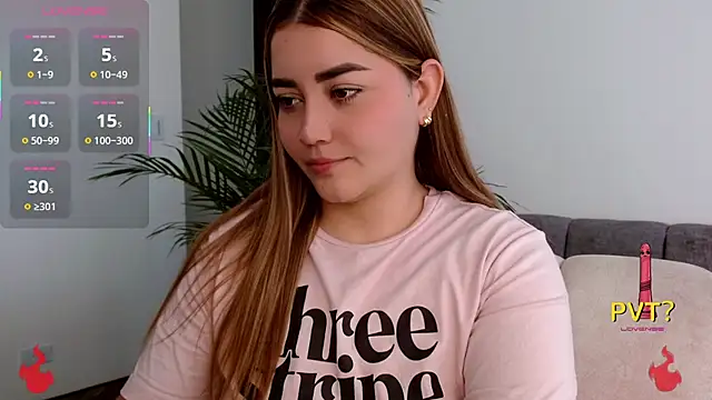 Snapshot of Lucia_star__ chatting on 10.18.25 Lucia star   online show from 10.18.25