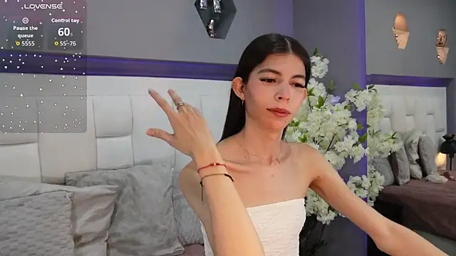 CuteAri online show from 09.16.25