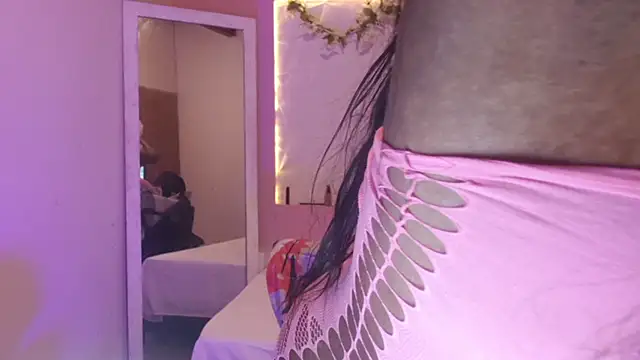 IvyBliss8 online show from 04.23.26