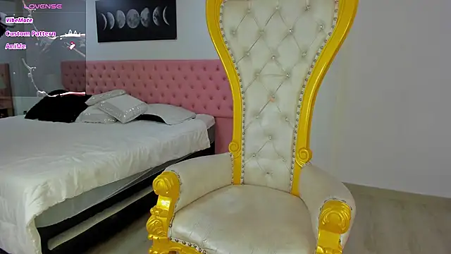 Latrellx7 online show from 01.06.25