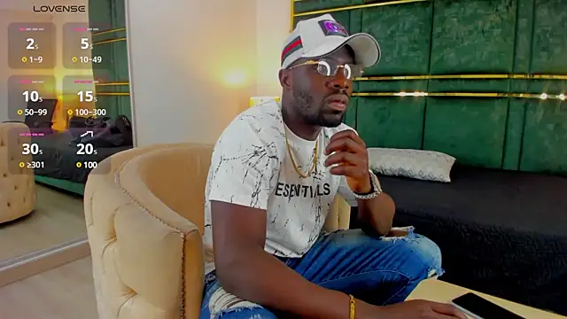 Latrellx7 online show from 02.03.25