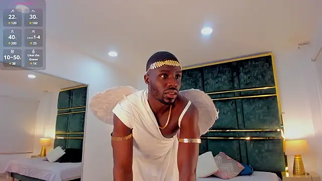 Latrellx7 online show from 02.09.25