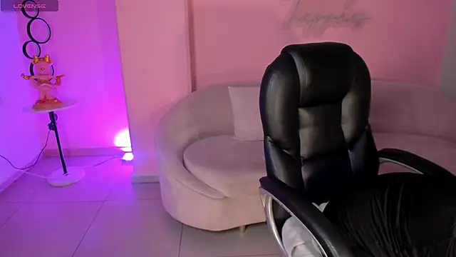 CarlaSmithX online show from 02.10.25