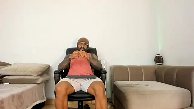 Snapshot of Brock_hurn1 chatting on 01.08.25 Brock hurn1 online show from 01.08.25